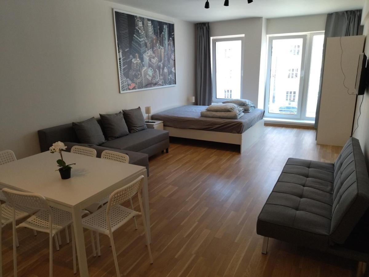 Brand New Two Room Apartment #34 With Free Secure Parking In The Center براغ المظهر الخارجي الصورة